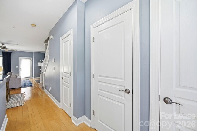 Building Photo - 1029 Park West Dr