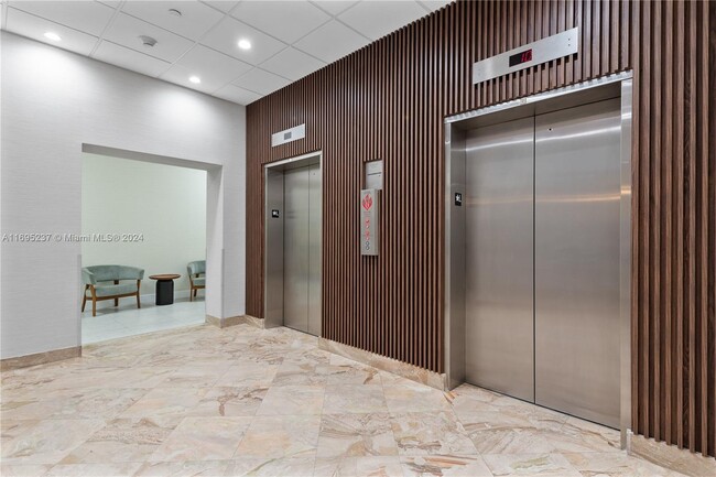 Building Photo - 1370 S Ocean Blvd