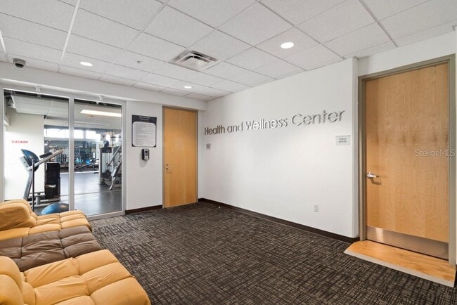 Building Photo - 150 E Robinson St