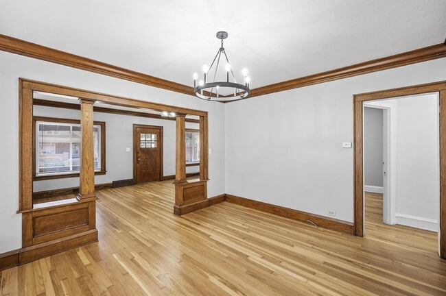 Building Photo - 11408 Headley Ave