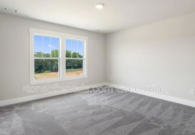 Building Photo - 203 Dalmatian Dr