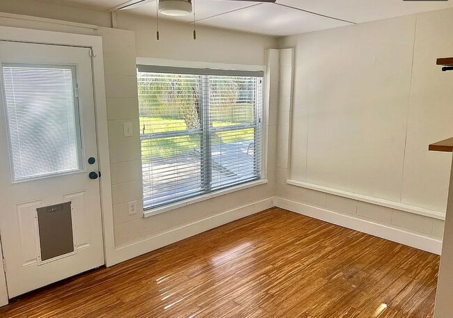 Building Photo - 309 Kepner Dr NE