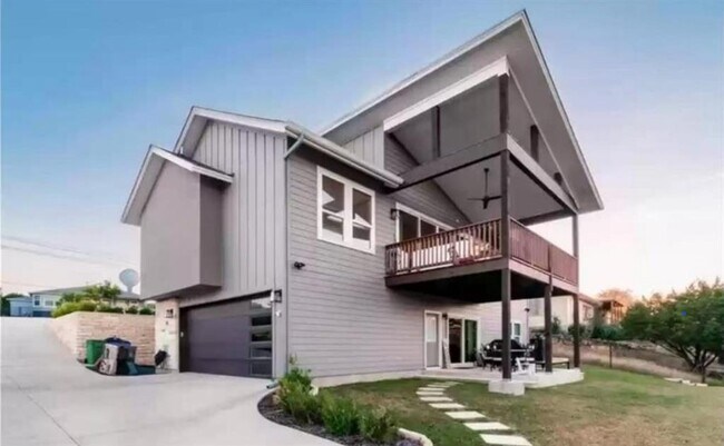 Building Photo - 20504 High Dr