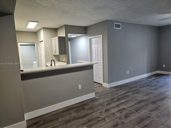 Building Photo - 2320 E Preserve Way