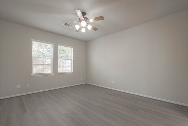 Building Photo - 3979 Mossy Spring Ln