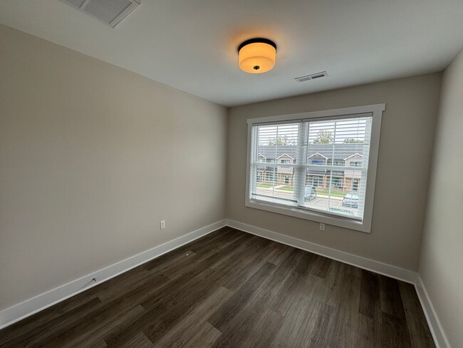 Building Photo - End Unit Luxury Townhouse in Campbell County