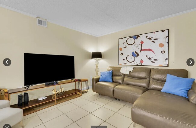 Building Photo - 663 William Hilton Pkwy