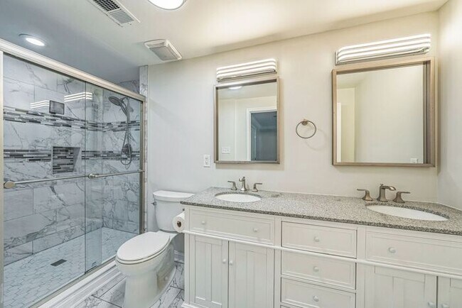 Building Photo - 4402 Cotuit Cir