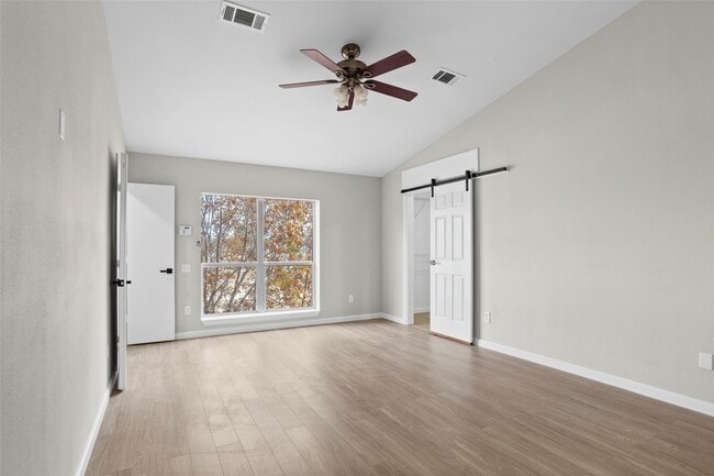 Building Photo - 6933 Yellowstone Way Dr
