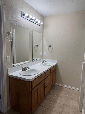 Building Photo - 1519 Hayloft Ln