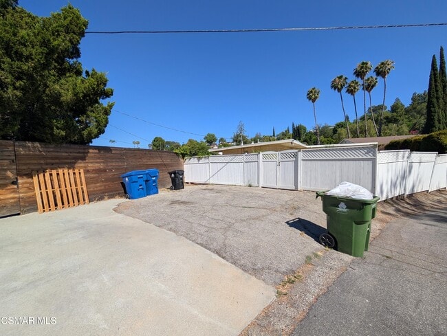 Building Photo - 22319 MacFarlane Dr
