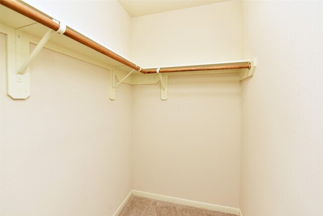 Building Photo - 29631 Turnbury Village Dr