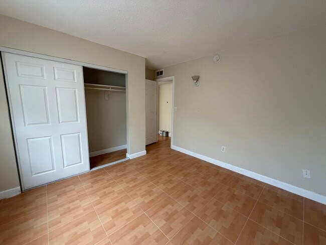 Building Photo - 3660 SW 60th Ave