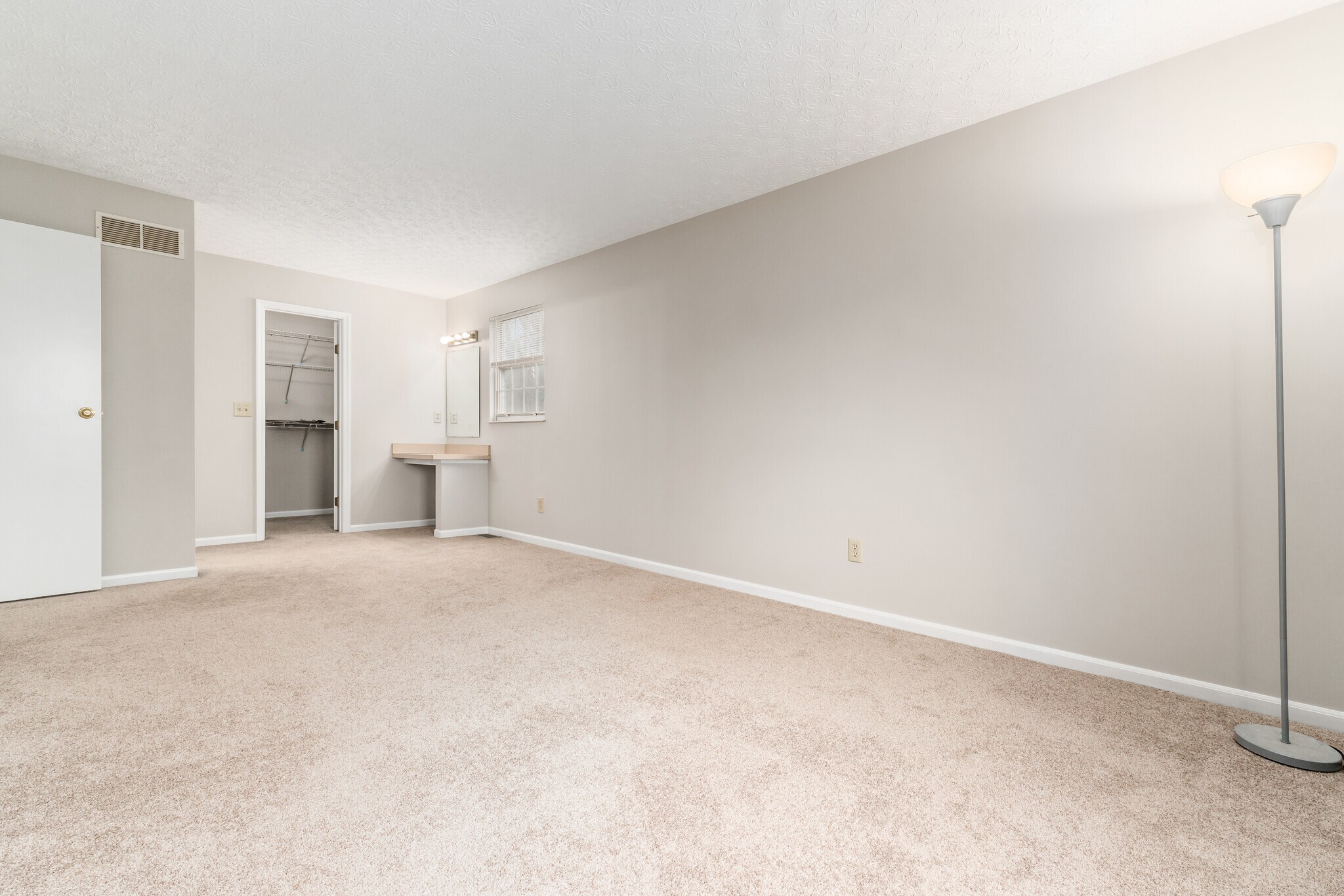 Building Photo - 260 Timber Ridge Dr