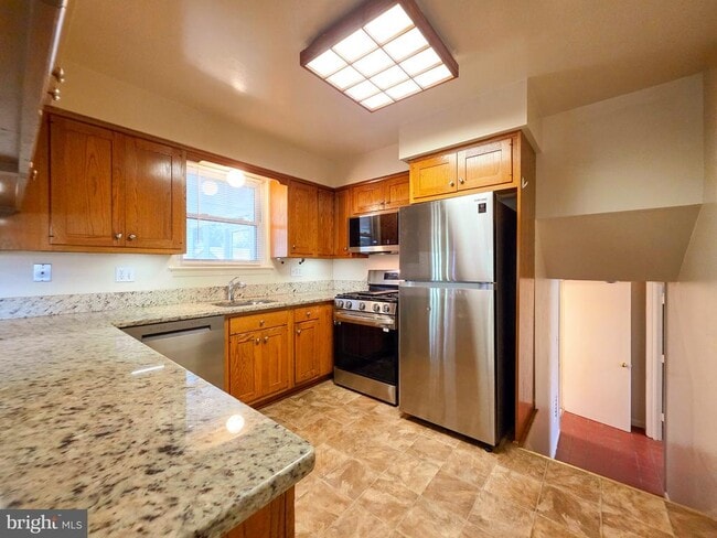 Building Photo - 7511 Elgar St