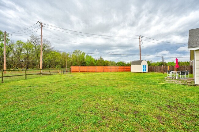 Building Photo - Fully Furnished in Owasso