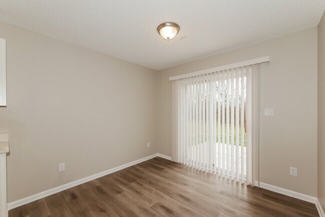 Building Photo - 11628 High Grass Dr