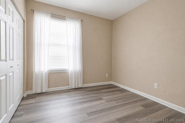 Building Photo - 3945 Torres Cir