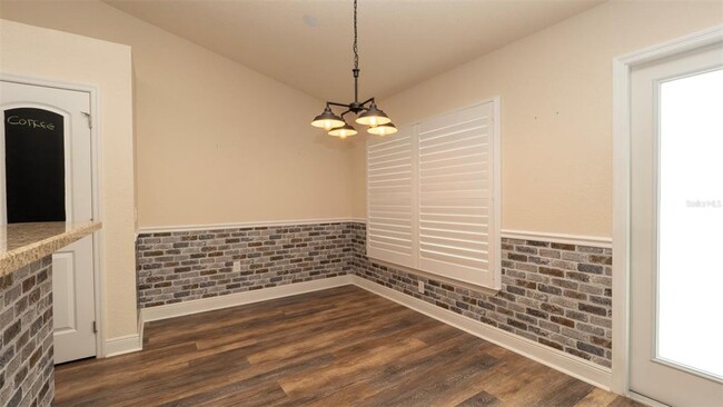 Building Photo - 6856 Wirevine Dr