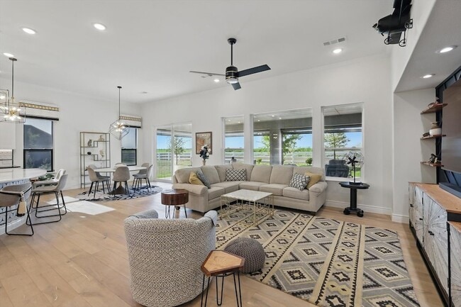 Building Photo - 12424 Blue Granite Dr