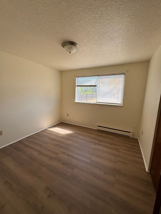 Building Photo - 3863 Bourne St