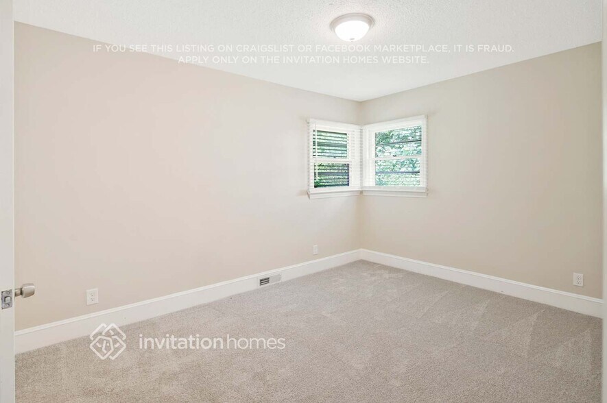 Building Photo - 6205 King George Dr