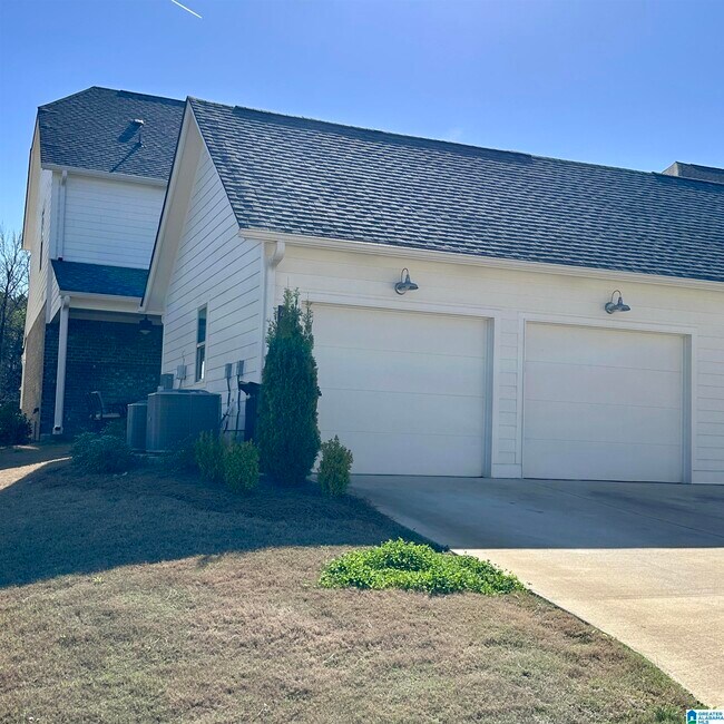 Building Photo - 4740 Arden Wy