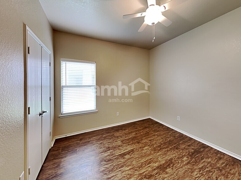 Building Photo - 1224 Dianthus Dr