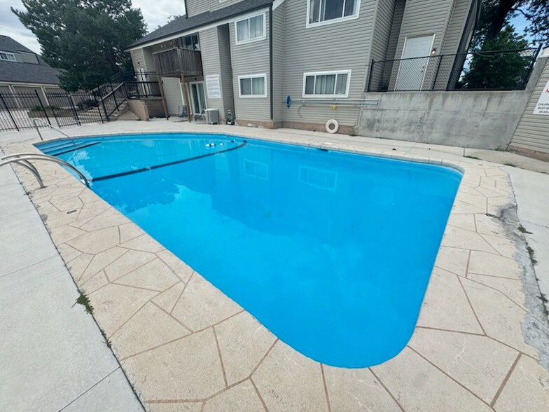 Building Photo - 7311 Buckingham Dr