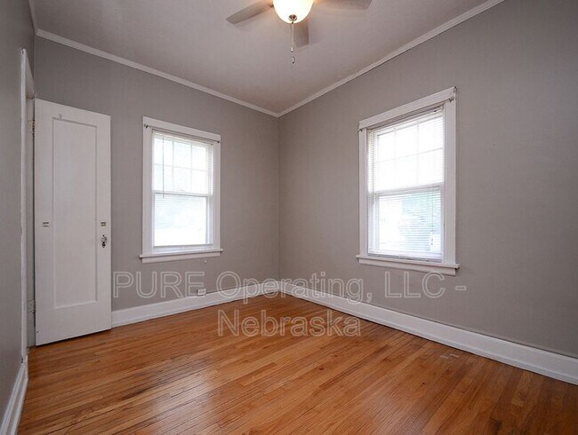 Building Photo - 406 N 49th St