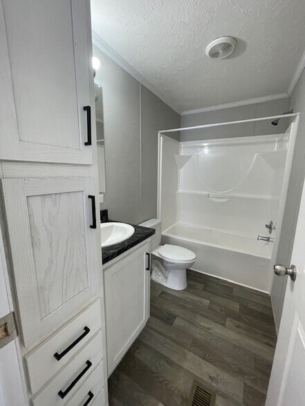 Building Photo - 134 Ashley Cir