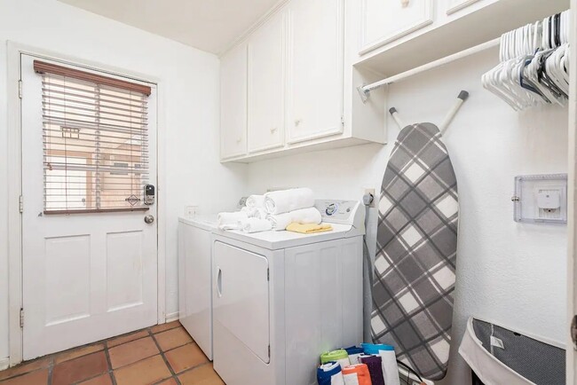 Building Photo - 3427 Aspen Bend Dr