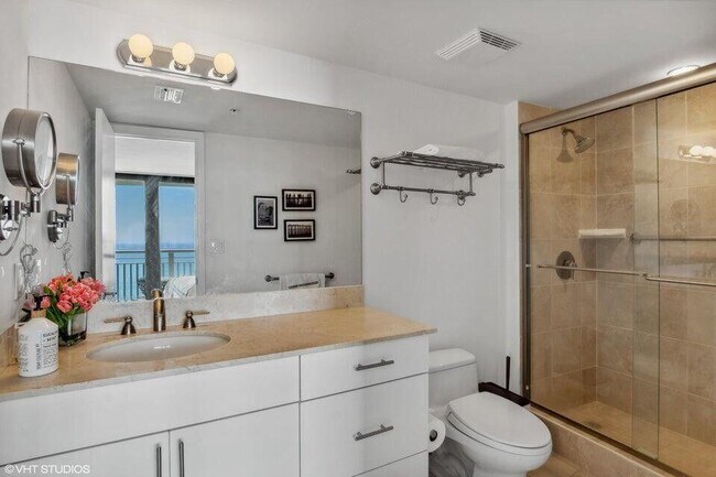 Building Photo - 3000 N Ocean Dr