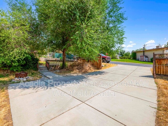 Building Photo - 4092 Orchard Dr