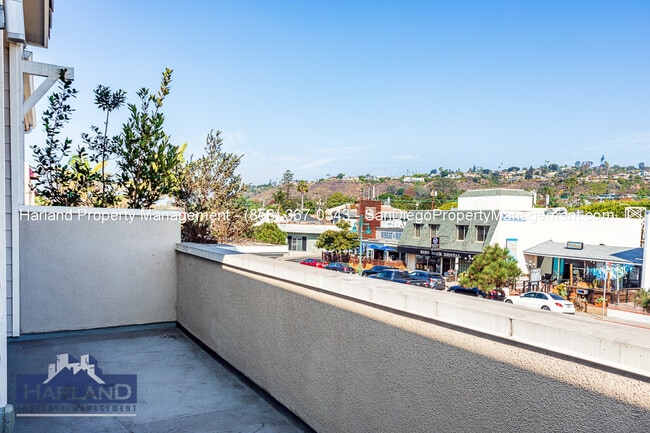 Building Photo - 5702 La Jolla Blvd