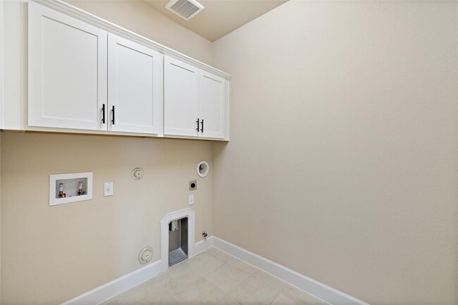 Building Photo - 14920 Cabrillo Way