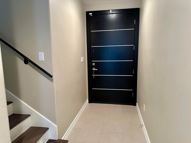 Building Photo - 7938 Elka Lp