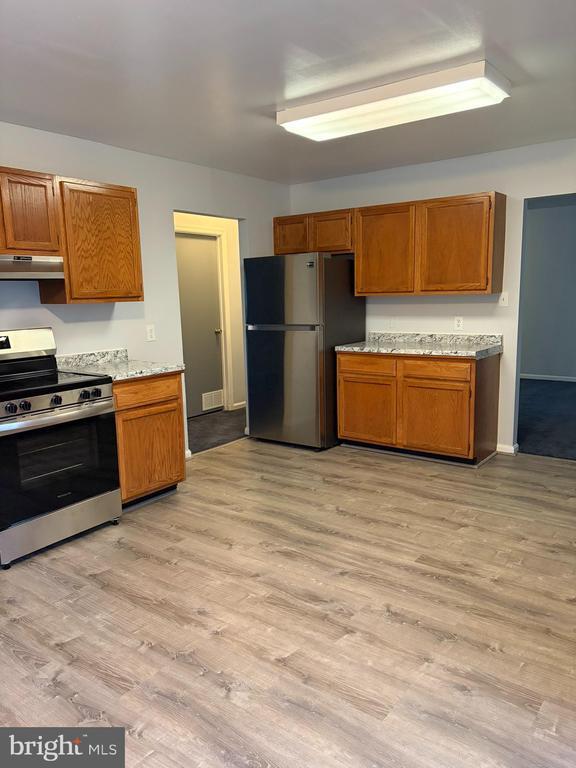 Building Photo - 424 Crisfield Dr