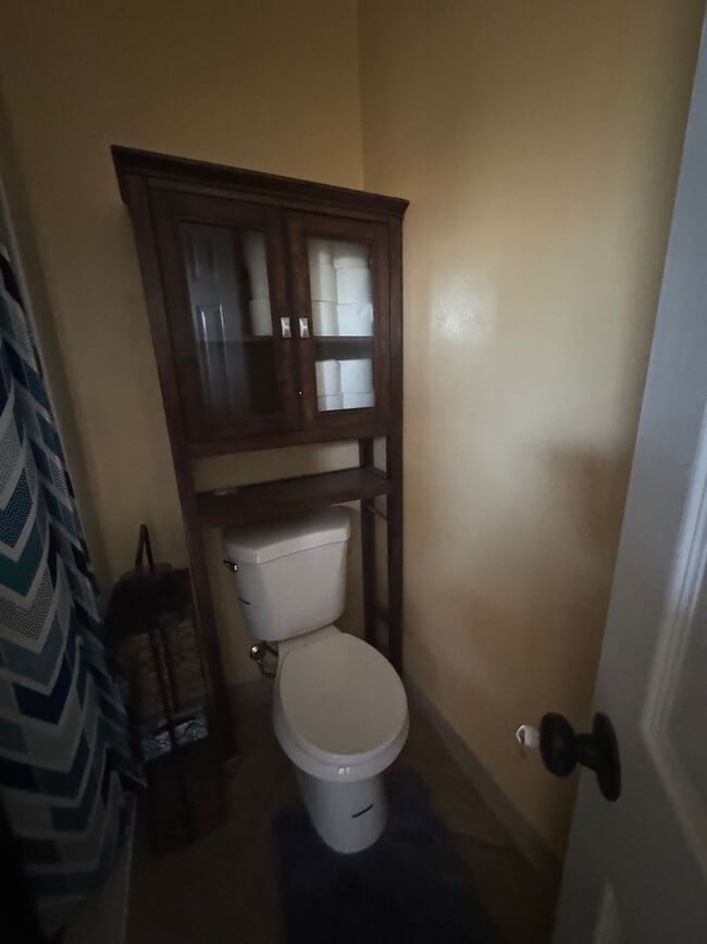 Building Photo - 2 Bedroom ADU in Ontario