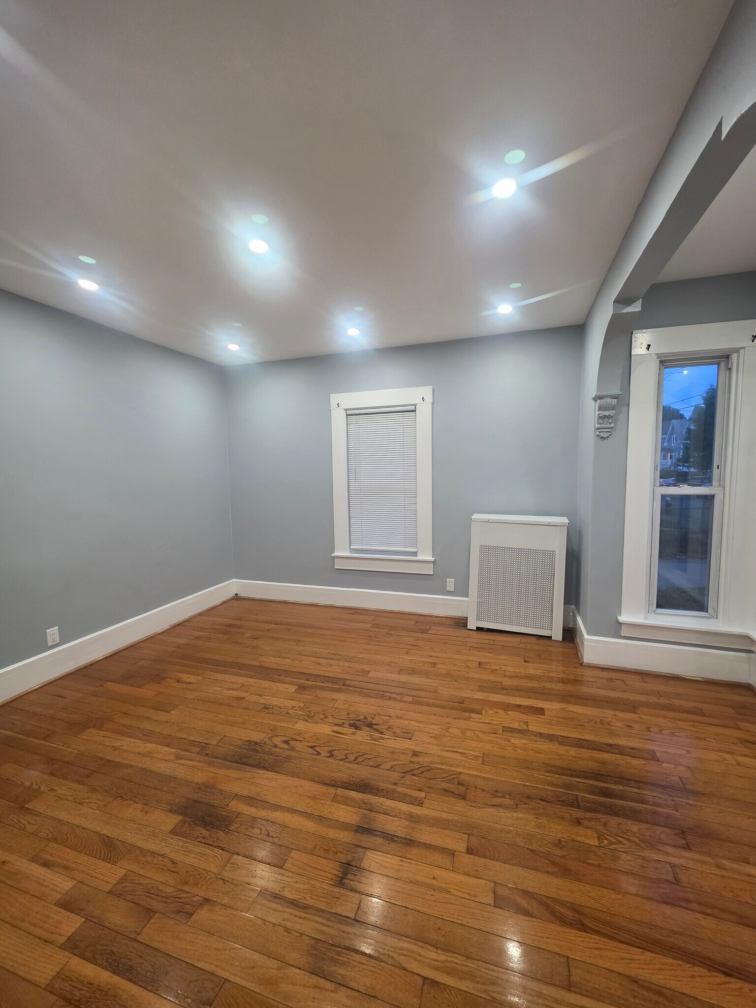 Building Photo - 28 Elm Ave
