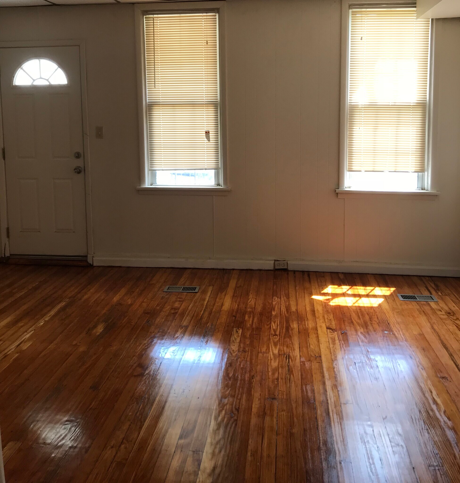 Building Photo - 3340 Elmley Ave