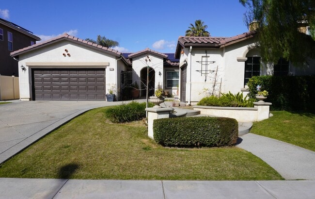 Primary Photo - Beautiful Home in Gated Community!