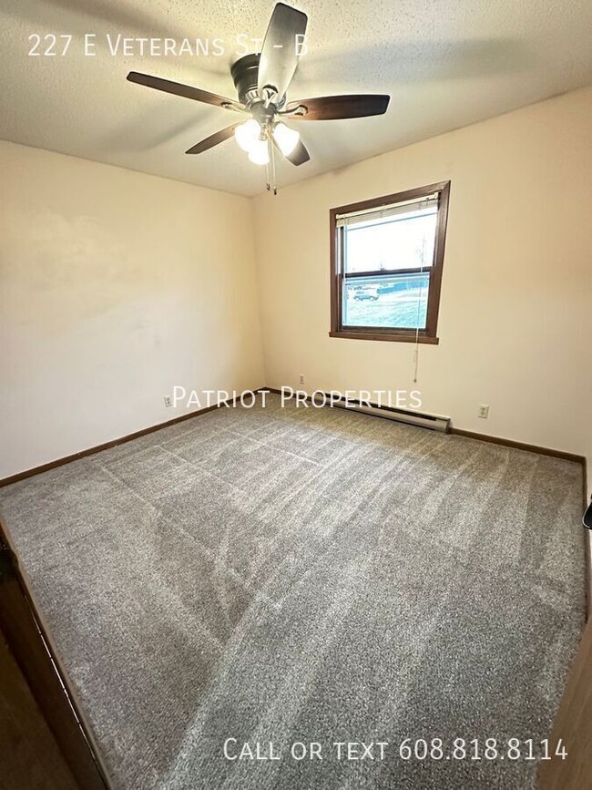 Building Photo - 2 bedroom/ 1 bath apartment in Tomah, WI