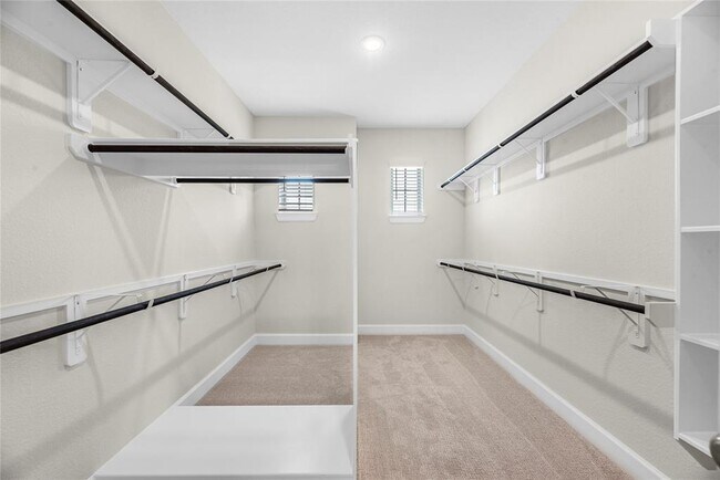 Building Photo - 11908 Briarwood Hill Way