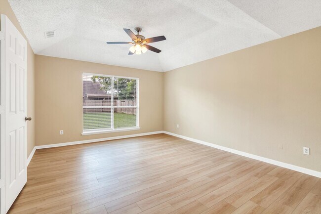 Building Photo - 5635 Sage Manor Dr