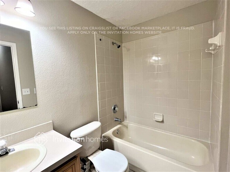 Building Photo - 264 Tavestock Loop