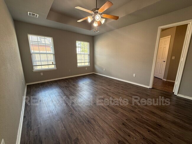 Building Photo - 420 Spicewood Trail