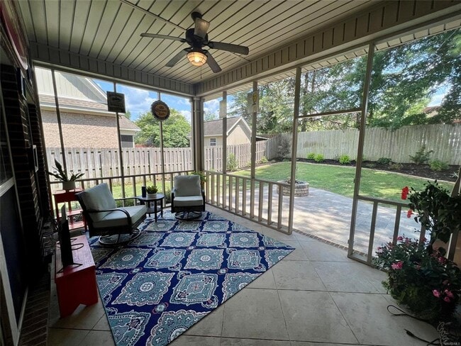 Building Photo - 1694 Pebble Creek Dr