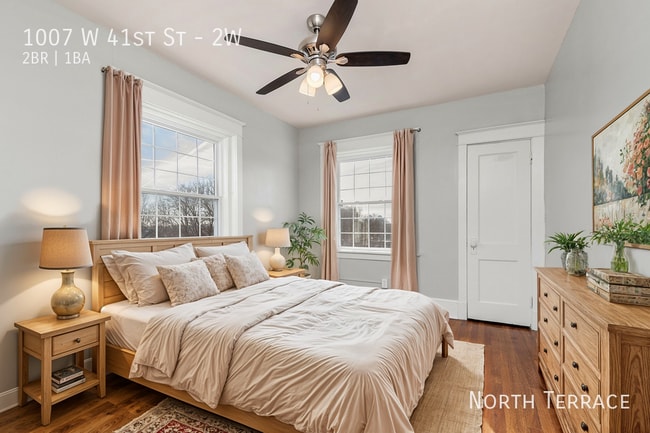 Building Photo - 1007 W 41st St