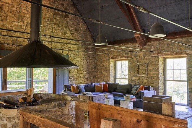 Building Photo - 1883-1213 NY-213